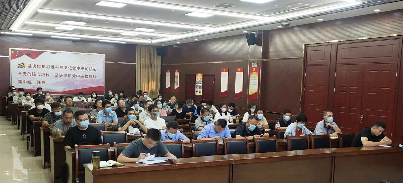 我公司受邀為安徽濉溪經(jīng)濟開發(fā)區(qū)企業(yè)做環(huán)境保護知識培訓